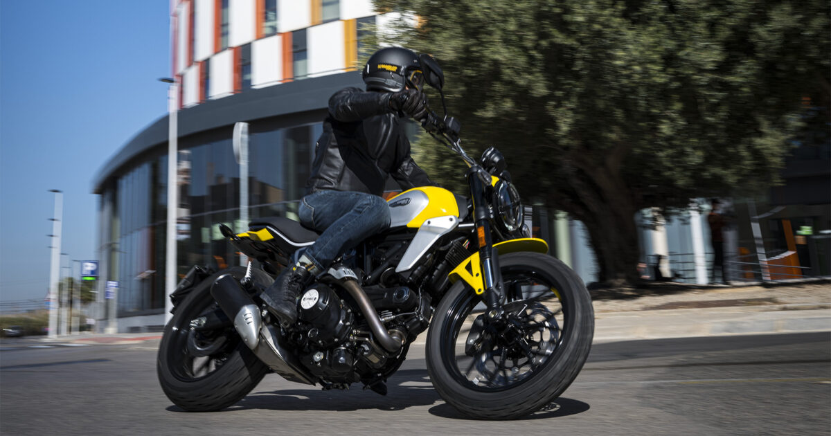 ✴*︎様 Ducati Scrambler Bullitt Check Ace Scrambler Ducati - The new Check Ace helmet in perfect Café